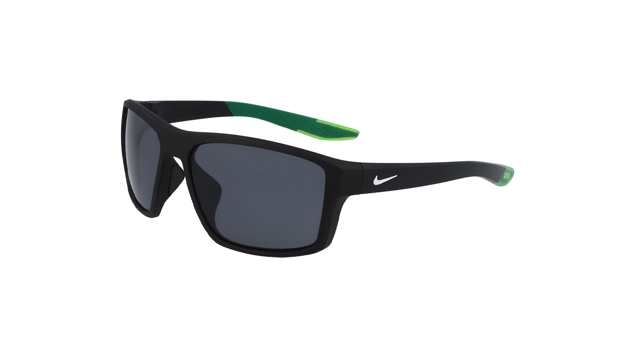 Paire de lunettes de soleil Nike Brazen fury fj2259 couleur noir - Côté à angle - Doyle