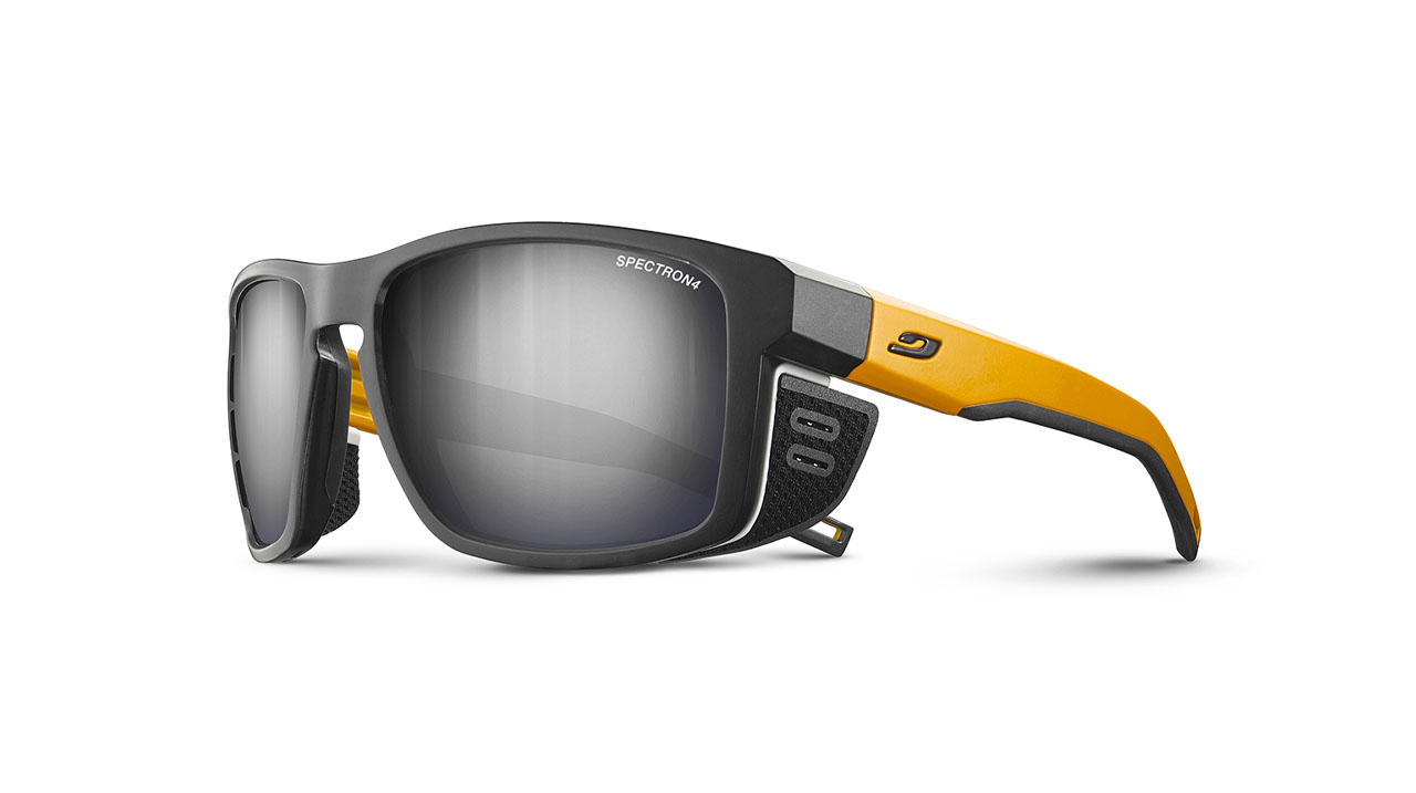 Paire de lunettes de soleil Julbo Js506 shield couleur orange - Côté à angle - Doyle