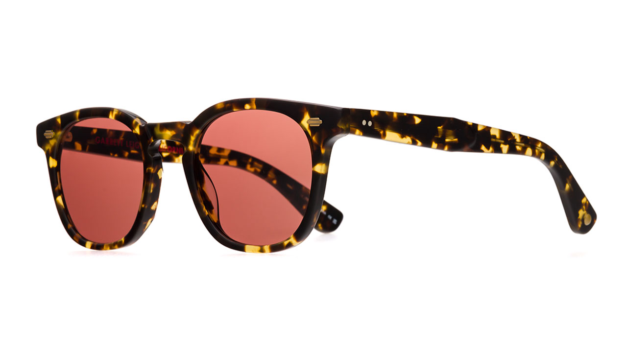 Paire de lunettes de soleil Garrett-leight Byrne /s couleur brun - Côté à angle - Doyle