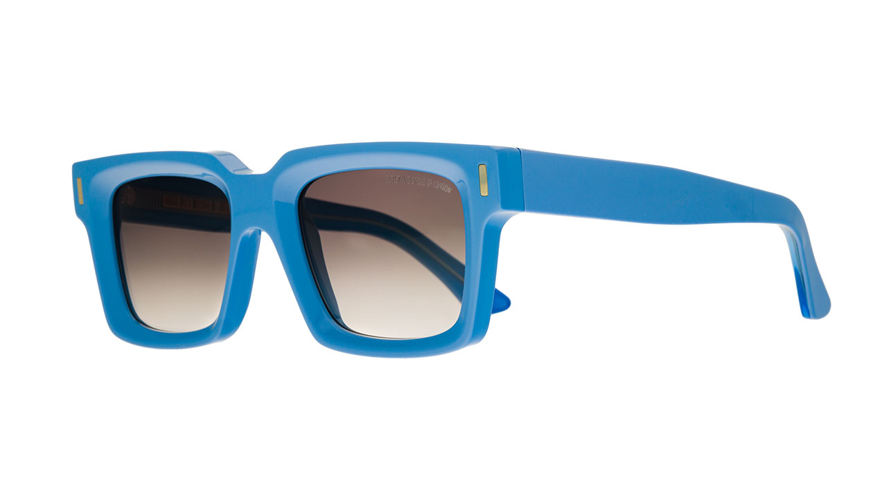 Paire de lunettes de soleil Cutler-and-gross 1386 /s couleur bleu - Côté à angle - Doyle