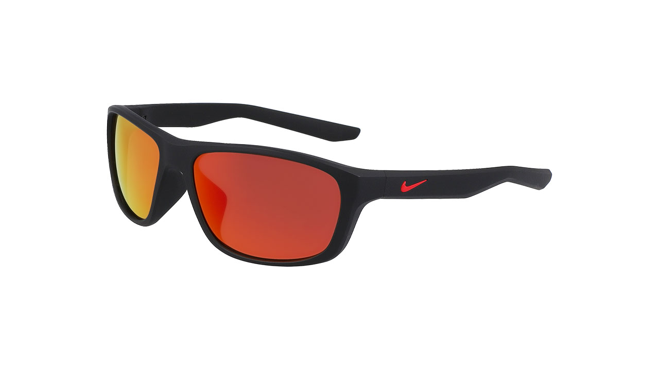 Paire de lunettes de soleil Nike Lynk m fd1817 couleur noir - Côté à angle - Doyle