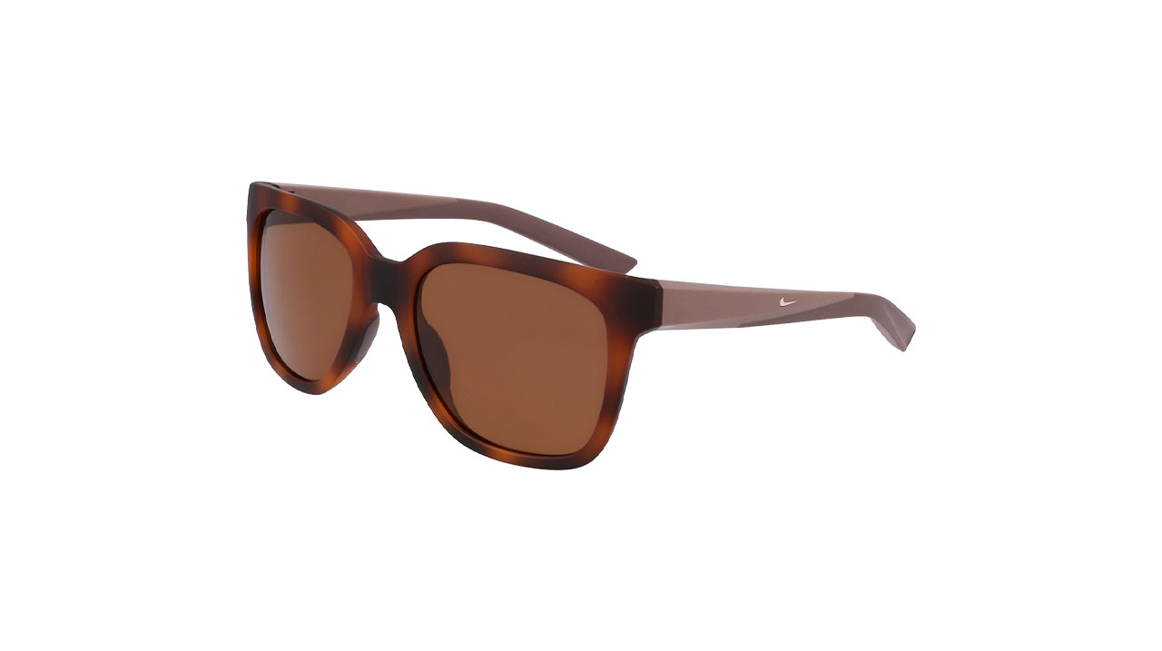 Paire de lunettes de soleil Nike Grand s fv2412 couleur brun - Côté à angle - Doyle