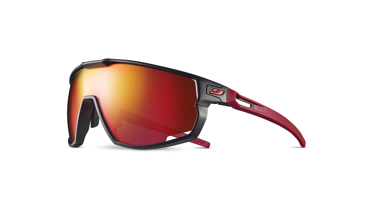 Paire de lunettes de soleil Julbo Js534 rush couleur noir - Côté à angle - Doyle