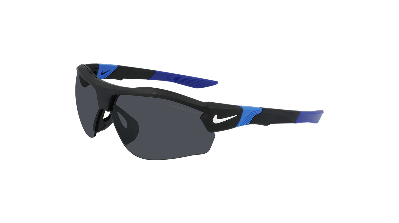 Paire de lunettes de soleil Nike Show x3 dj2036 couleur bleu - Côté à angle - Doyle