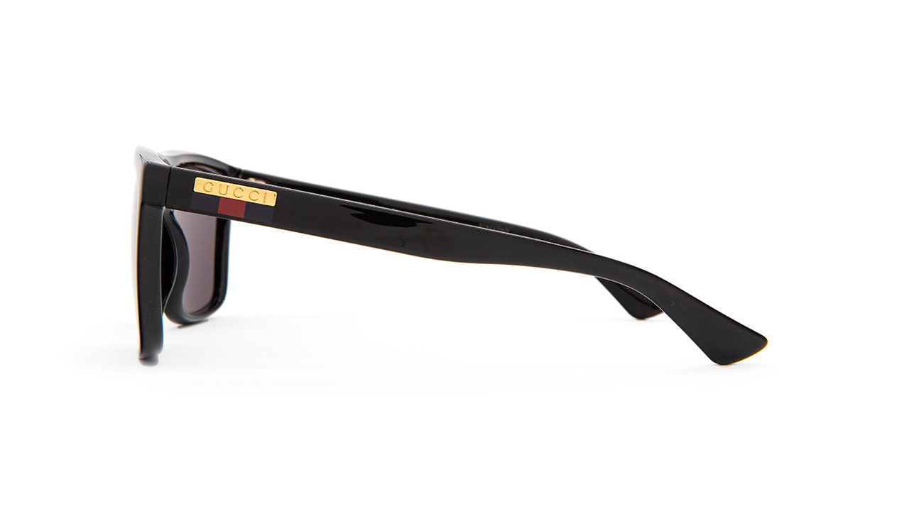 Paire de lunettes de soleil Gucci Gg0748s couleur noir - Côté droit - Doyle