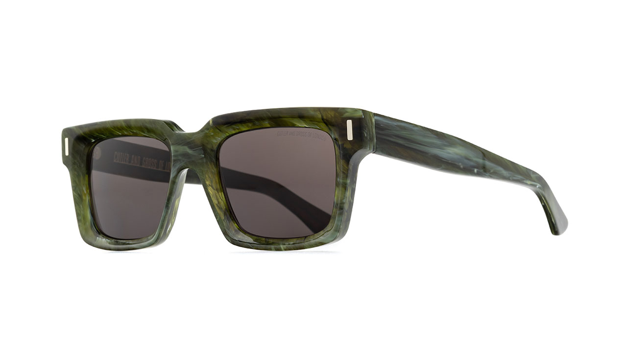Paire de lunettes de soleil Cutler-and-gross 1386 /s couleur vert - Côté à angle - Doyle