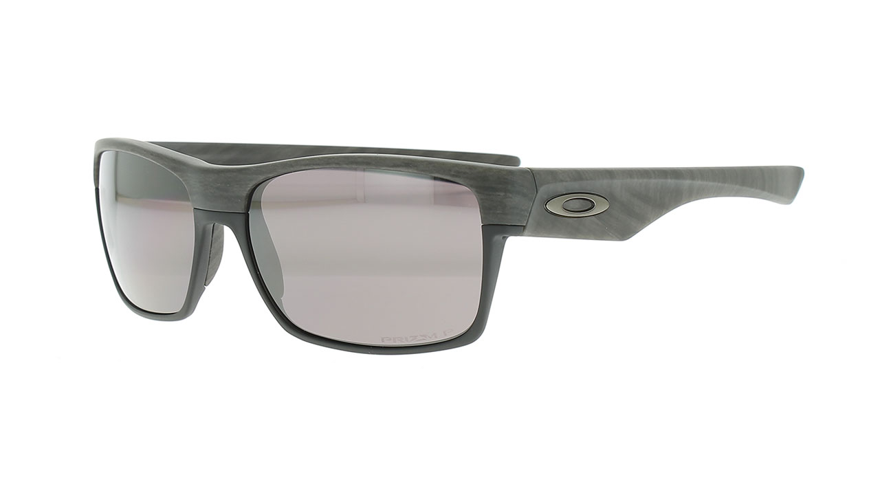 Paire de lunettes de soleil Oakley Twoface 009189-34 couleur brun - Côté à angle - Doyle